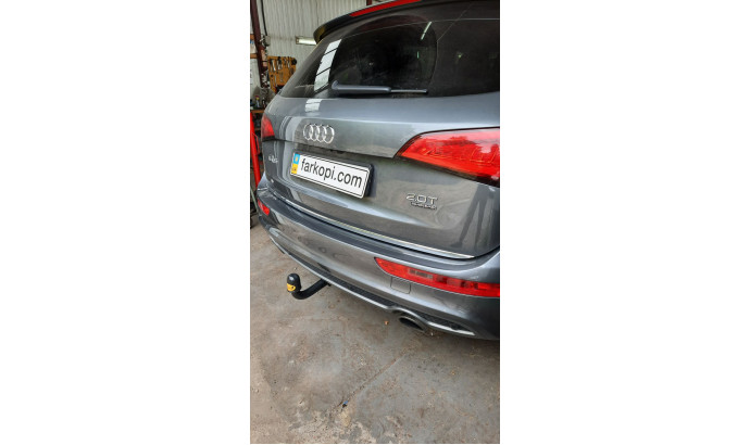 Фаркоп Auto-Hak для автомобіля AUDI Q 5 5 двер.Quattro 2008-2016 A26