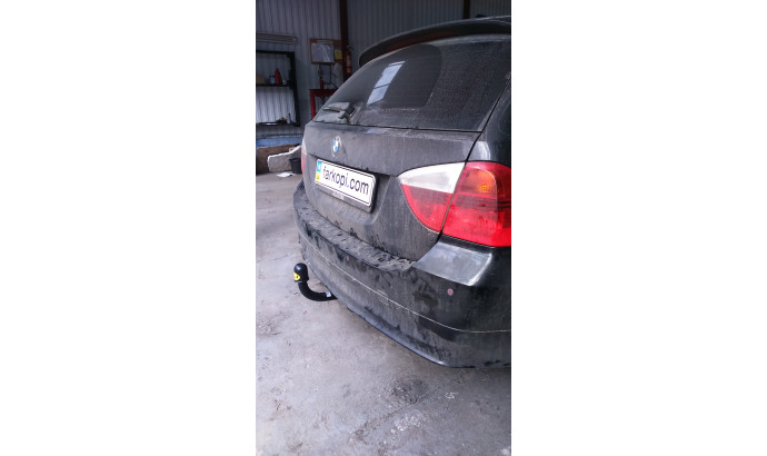 Фаркоп Auto-Hak для автомобіля BMW seria 1 E 81, 3 двер. 2007-2011 B11