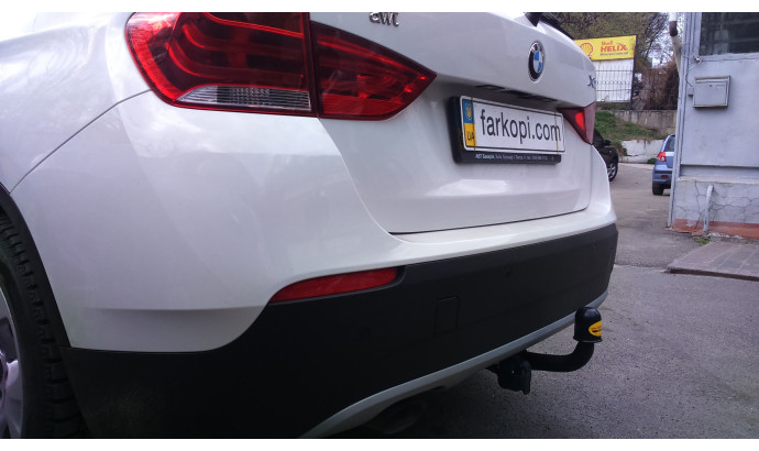 Фаркоп Auto-Hak для автомобіля BMW X1 Е84 2009-2015 B15