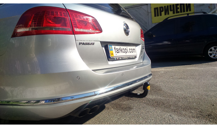 Фаркоп Auto-Hak для автомобіля VOLKSWAGEN PASSAT 4 двери, Kombi CL, (B7), крім Alltrack 2010-2014 K57