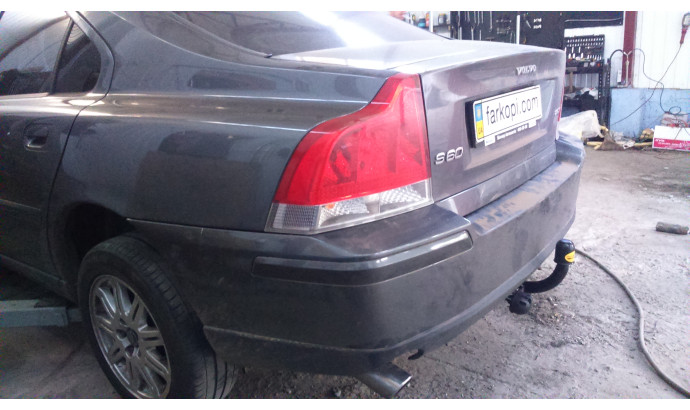 Фаркоп Auto-Hak для автомобіля VOLVO S-60 4 двер. 2000-2010 L19