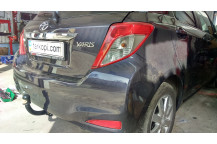 Фаркоп Auto-Hak для автомобіля TOYOTA YARIS   (P13) (крім HYBRID) 2011+ O82
